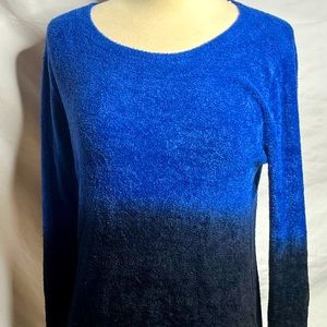 Expensively comfy! Blue Saks 5th Ave ombré sweater - blue & black - small / 4